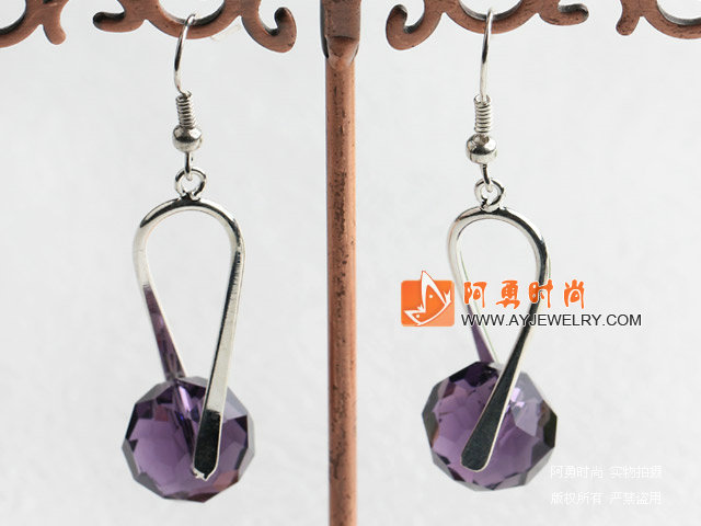 饰品编号:E552  我们主要经营 手链、项链、耳环、戒指、套链、吊坠、手机链、请方问我们的网站 www.ayjewelry.com