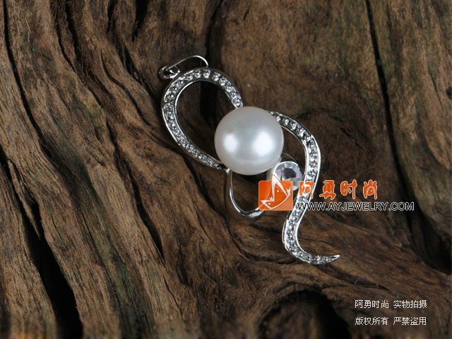饰品编号:F107  我们主要经营 手链、项链、耳环、戒指、套链、吊坠、手机链、请方问我们的网站 www.ayjewelry.com