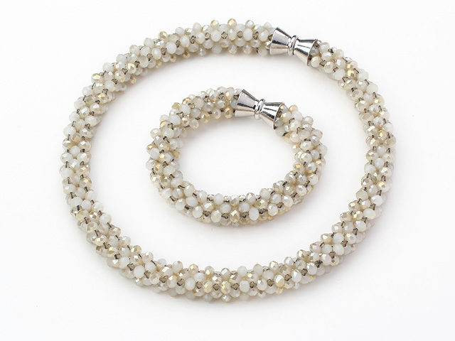 饰品编号:L2501  我们主要经营 手链、项链、耳环、戒指、套链、吊坠、手机链、请方问我们的网站 www.ayjewelry.com