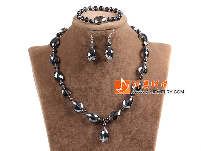 饰品编号:T867  我们主要经营 手链、项链、耳环、戒指、套链、吊坠、手机链、请方问我们的网站 www.ayjewelry.com
