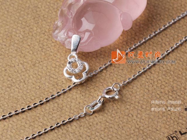 饰品编号:V505  我们主要经营 手链、项链、耳环、戒指、套链、吊坠、手机链、请方问我们的网站 www.ayjewelry.com
