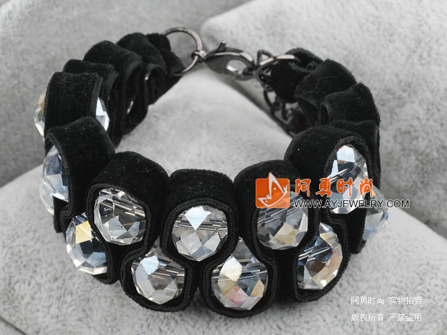 饰品编号:Y1291  我们主要经营 手链、项链、耳环、戒指、套链、吊坠、手机链、请方问我们的网站 www.ayjewelry.com