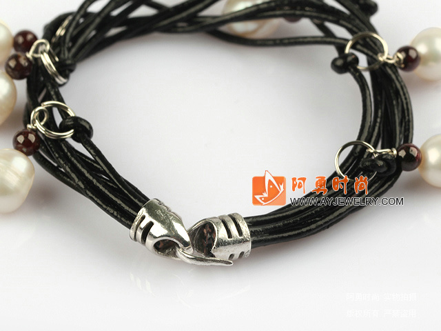 饰品编号:Y1467  我们主要经营 手链、项链、耳环、戒指、套链、吊坠、手机链、请方问我们的网站 www.ayjewelry.com