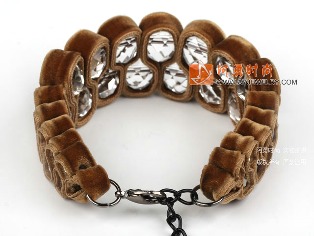 饰品编号:Y1498  我们主要经营 手链、项链、耳环、戒指、套链、吊坠、手机链、请方问我们的网站 www.ayjewelry.com