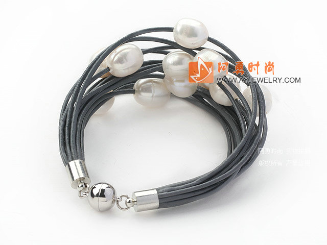 饰品编号:Y1631  我们主要经营 手链、项链、耳环、戒指、套链、吊坠、手机链、请方问我们的网站 www.ayjewelry.com