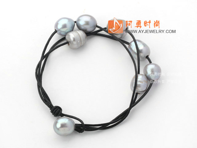 饰品编号:Y2025  我们主要经营 手链、项链、耳环、戒指、套链、吊坠、手机链、请方问我们的网站 www.ayjewelry.com
