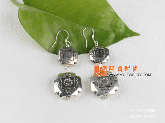 饰品编号:E1238  我们主要经营 手链、项链、耳环、戒指、套链、吊坠、手机链、请方问我们的网站 www.ayjewelry.com