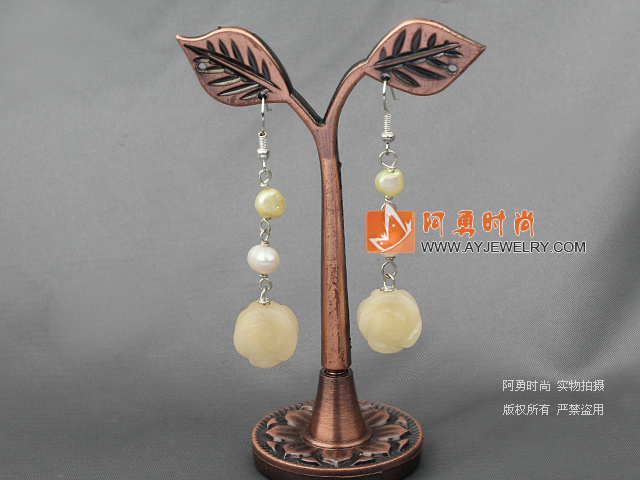 饰品编号:E137  我们主要经营 手链、项链、耳环、戒指、套链、吊坠、手机链、请方问我们的网站 www.ayjewelry.com