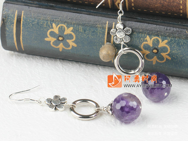 饰品编号:E200  我们主要经营 手链、项链、耳环、戒指、套链、吊坠、手机链、请方问我们的网站 www.ayjewelry.com