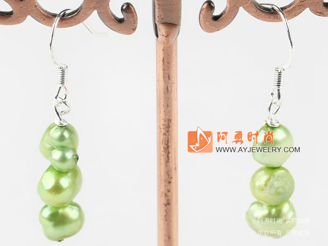 饰品编号:E454  我们主要经营 手链、项链、耳环、戒指、套链、吊坠、手机链、请方问我们的网站 www.ayjewelry.com