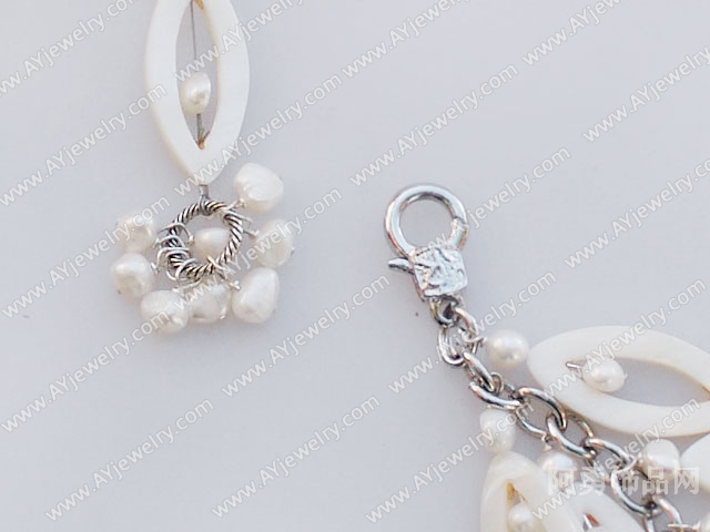 饰品编号:T105  我们主要经营 手链、项链、耳环、戒指、套链、吊坠、手机链、请方问我们的网站 www.ayjewelry.com
