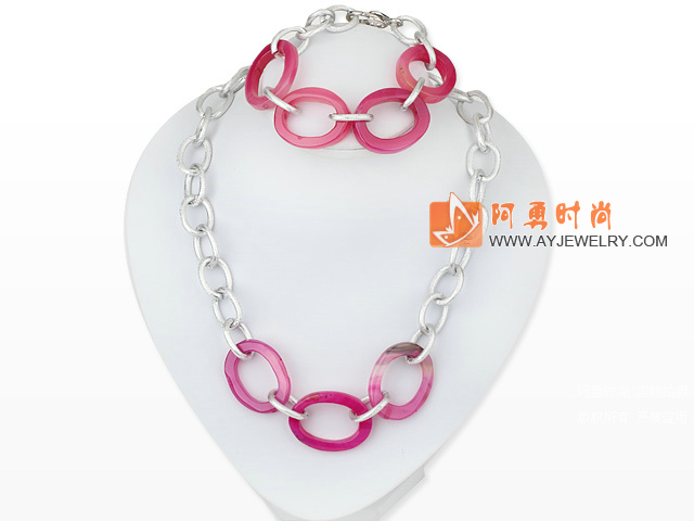 饰品编号:T30  我们主要经营 手链、项链、耳环、戒指、套链、吊坠、手机链、请方问我们的网站 www.ayjewelry.com