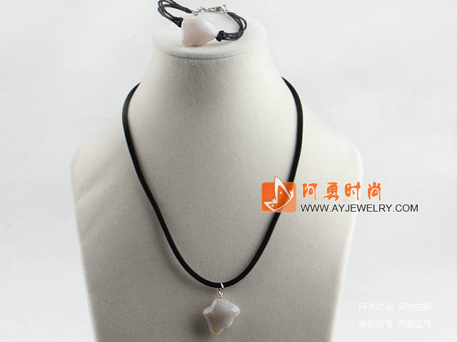 饰品编号:T358  我们主要经营 手链、项链、耳环、戒指、套链、吊坠、手机链、请方问我们的网站 www.ayjewelry.com