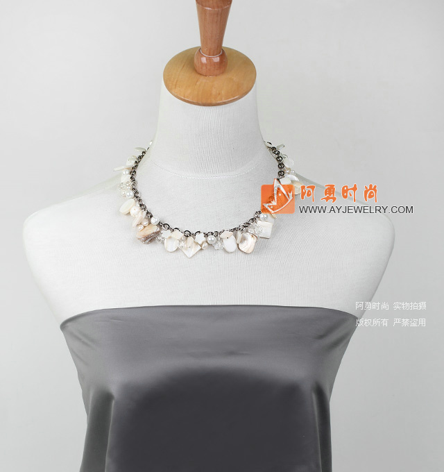 饰品编号:T81  我们主要经营 手链、项链、耳环、戒指、套链、吊坠、手机链、请方问我们的网站 www.ayjewelry.com