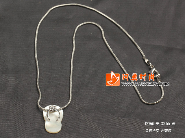 饰品编号:X1082  我们主要经营 手链、项链、耳环、戒指、套链、吊坠、手机链、请方问我们的网站 www.ayjewelry.com