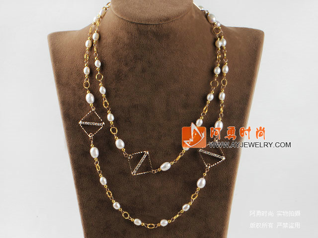 饰品编号:X2104  我们主要经营 手链、项链、耳环、戒指、套链、吊坠、手机链、请方问我们的网站 www.ayjewelry.com