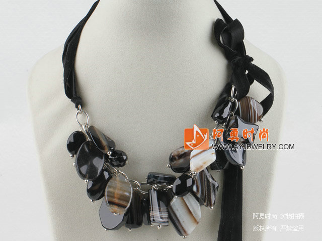 饰品编号:X712  我们主要经营 手链、项链、耳环、戒指、套链、吊坠、手机链、请方问我们的网站 www.ayjewelry.com