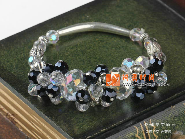 饰品编号:Y318  我们主要经营 手链、项链、耳环、戒指、套链、吊坠、手机链、请方问我们的网站 www.ayjewelry.com
