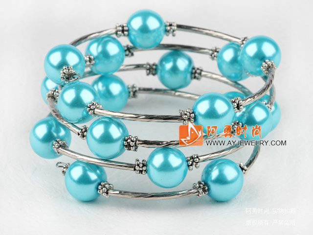 饰品编号:Y499  我们主要经营 手链、项链、耳环、戒指、套链、吊坠、手机链、请方问我们的网站 www.ayjewelry.com