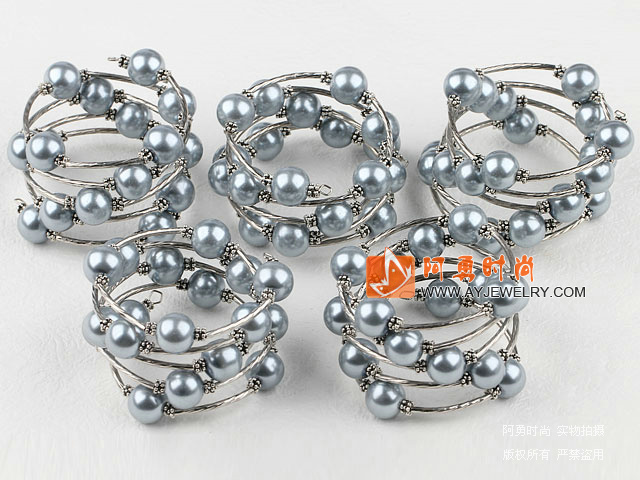 饰品编号:Y576  我们主要经营 手链、项链、耳环、戒指、套链、吊坠、手机链、请方问我们的网站 www.ayjewelry.com