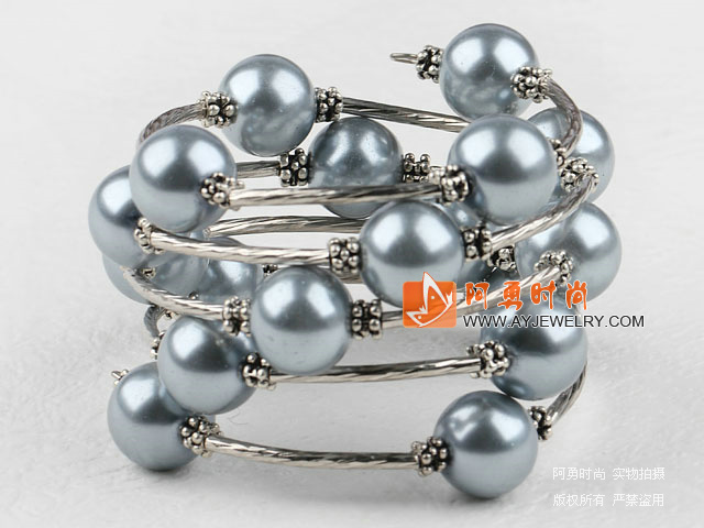 饰品编号:Y576  我们主要经营 手链、项链、耳环、戒指、套链、吊坠、手机链、请方问我们的网站 www.ayjewelry.com