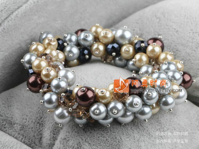 饰品编号:Y621  我们主要经营 手链、项链、耳环、戒指、套链、吊坠、手机链、请方问我们的网站 www.ayjewelry.com