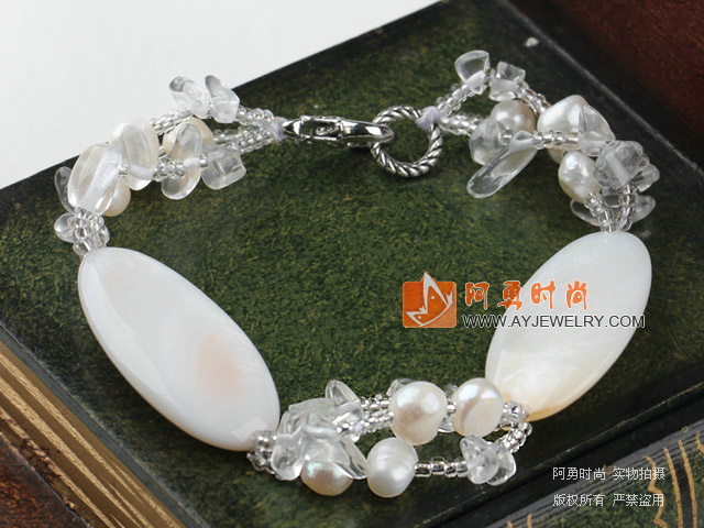 饰品编号:Y639  我们主要经营 手链、项链、耳环、戒指、套链、吊坠、手机链、请方问我们的网站 www.ayjewelry.com