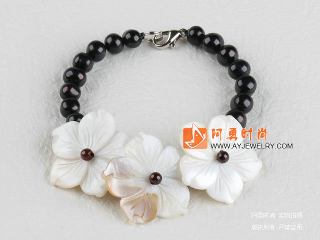 黑珍珠贝壳花手链