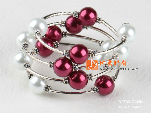 饰品编号:Y858  我们主要经营 手链、项链、耳环、戒指、套链、吊坠、手机链、请方问我们的网站 www.ayjewelry.com