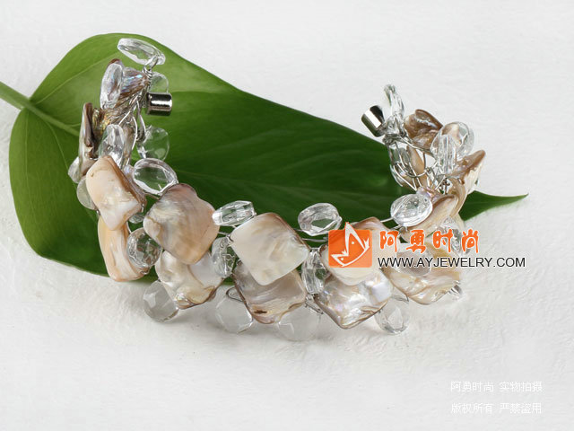 饰品编号:Y883  我们主要经营 手链、项链、耳环、戒指、套链、吊坠、手机链、请方问我们的网站 www.ayjewelry.com
