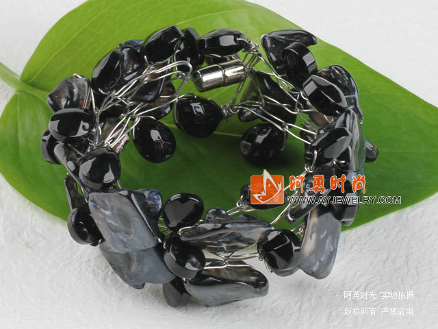 饰品编号:Y888  我们主要经营 手链、项链、耳环、戒指、套链、吊坠、手机链、请方问我们的网站 www.ayjewelry.com