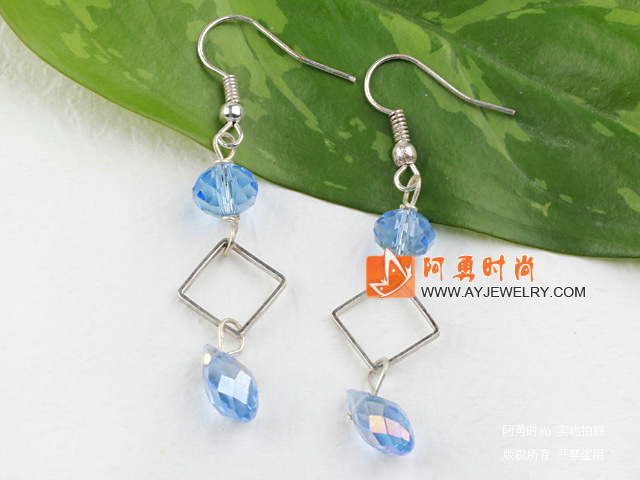 饰品编号:E1518  我们主要经营 手链、项链、耳环、戒指、套链、吊坠、手机链、请方问我们的网站 www.ayjewelry.com