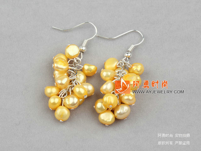 饰品编号:E1798  我们主要经营 手链、项链、耳环、戒指、套链、吊坠、手机链、请方问我们的网站 www.ayjewelry.com