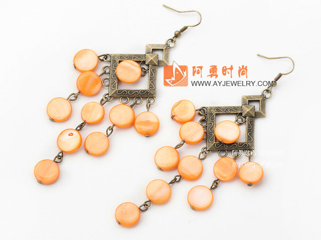 饰品编号:E1985  我们主要经营 手链、项链、耳环、戒指、套链、吊坠、手机链、请方问我们的网站 www.ayjewelry.com