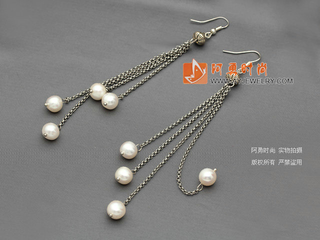饰品编号:E2083  我们主要经营 手链、项链、耳环、戒指、套链、吊坠、手机链、请方问我们的网站 www.ayjewelry.com