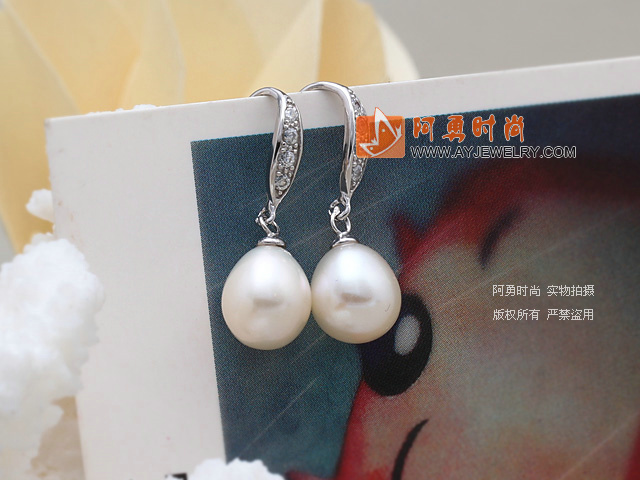 饰品编号:E2358  我们主要经营 手链、项链、耳环、戒指、套链、吊坠、手机链、请方问我们的网站 www.ayjewelry.com