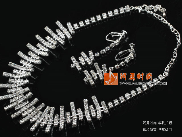 饰品编号:J192  我们主要经营 手链、项链、耳环、戒指、套链、吊坠、手机链、请方问我们的网站 www.ayjewelry.com