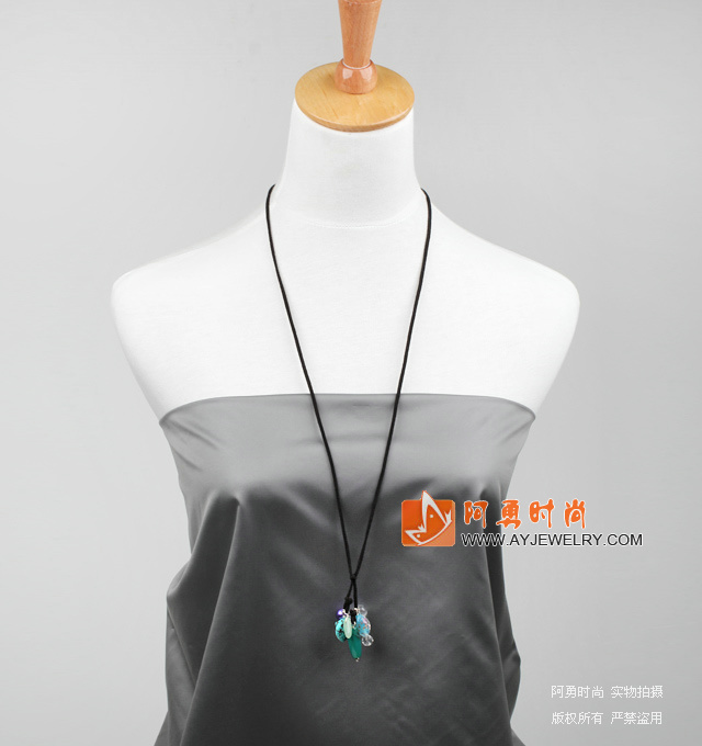 饰品编号:L1052  我们主要经营 手链、项链、耳环、戒指、套链、吊坠、手机链、请方问我们的网站 www.ayjewelry.com
