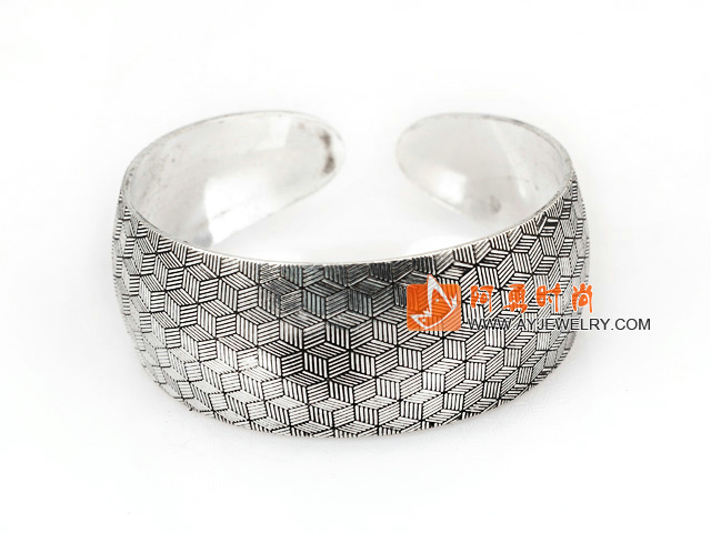 饰品编号:L1081  我们主要经营 手链、项链、耳环、戒指、套链、吊坠、手机链、请方问我们的网站 www.ayjewelry.com
