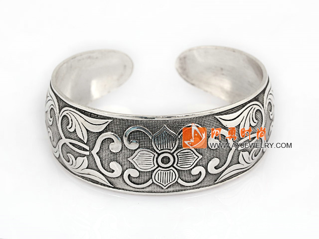 饰品编号:L1083  我们主要经营 手链、项链、耳环、戒指、套链、吊坠、手机链、请方问我们的网站 www.ayjewelry.com