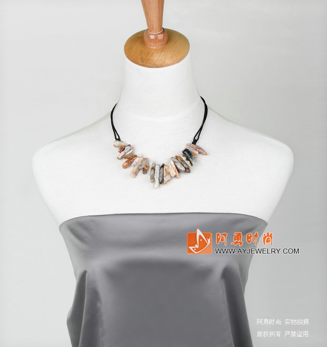 饰品编号:L1112  我们主要经营 手链、项链、耳环、戒指、套链、吊坠、手机链、请方问我们的网站 www.ayjewelry.com