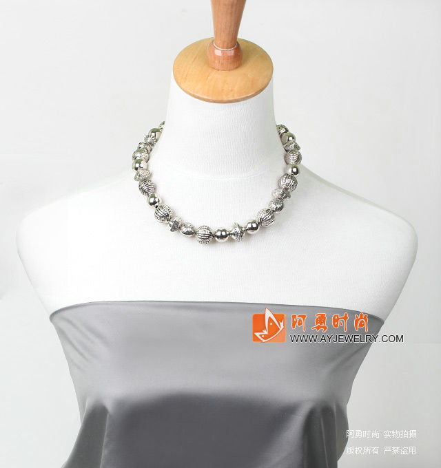 饰品编号:L1215  我们主要经营 手链、项链、耳环、戒指、套链、吊坠、手机链、请方问我们的网站 www.ayjewelry.com