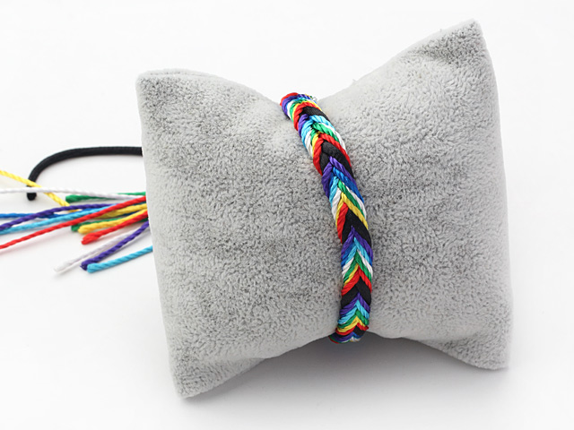 饰品编号:L1321  我们主要经营 手链、项链、耳环、戒指、套链、吊坠、手机链、请方问我们的网站 www.ayjewelry.com