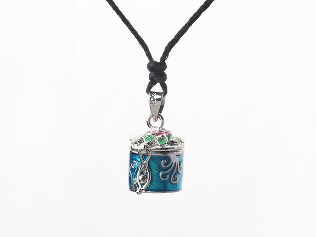 饰品编号:L1389  我们主要经营 手链、项链、耳环、戒指、套链、吊坠、手机链、请方问我们的网站 www.ayjewelry.com