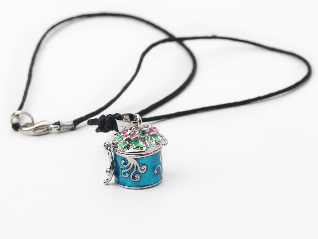 饰品编号:L1389  我们主要经营 手链、项链、耳环、戒指、套链、吊坠、手机链、请方问我们的网站 www.ayjewelry.com