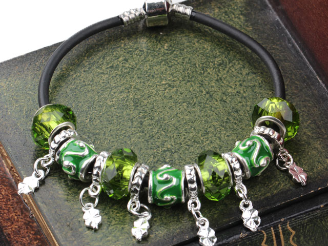 饰品编号:L1766  我们主要经营 手链、项链、耳环、戒指、套链、吊坠、手机链、请方问我们的网站 www.ayjewelry.com