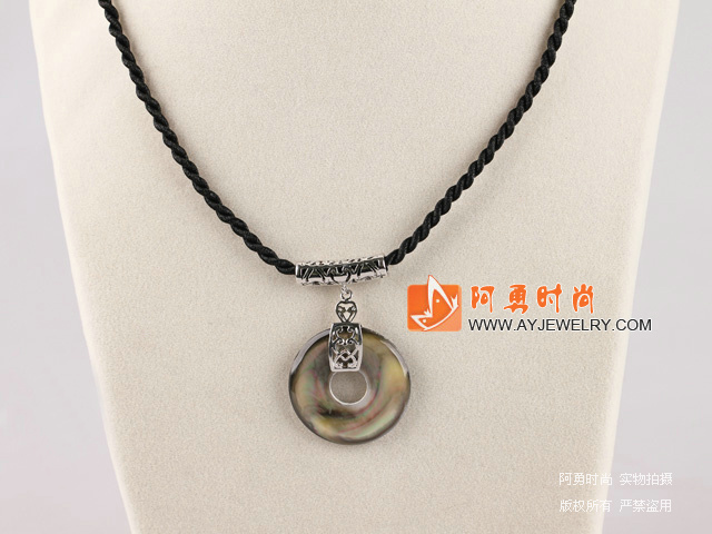 饰品编号:L219  我们主要经营 手链、项链、耳环、戒指、套链、吊坠、手机链、请方问我们的网站 www.ayjewelry.com