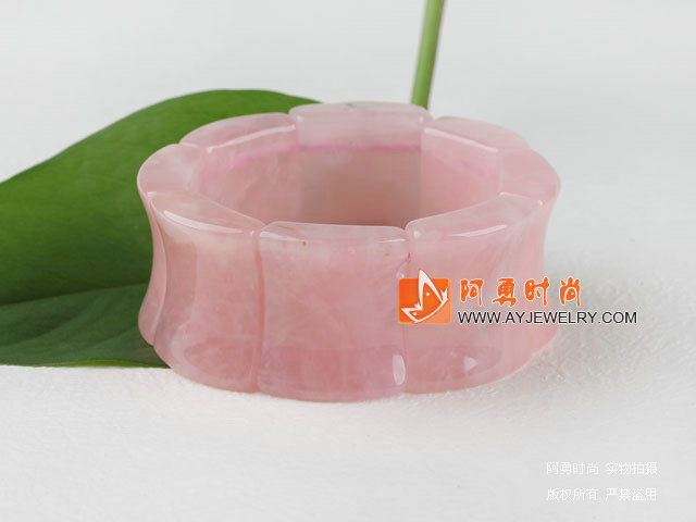 饰品编号:L307  我们主要经营 手链、项链、耳环、戒指、套链、吊坠、手机链、请方问我们的网站 www.ayjewelry.com