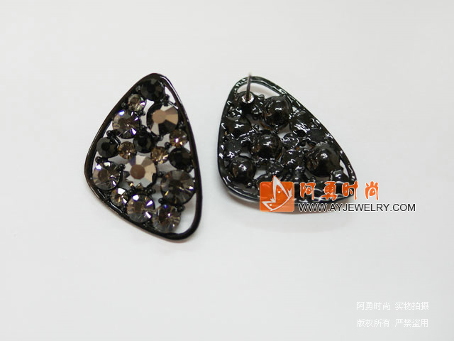 饰品编号:L329  我们主要经营 手链、项链、耳环、戒指、套链、吊坠、手机链、请方问我们的网站 www.ayjewelry.com