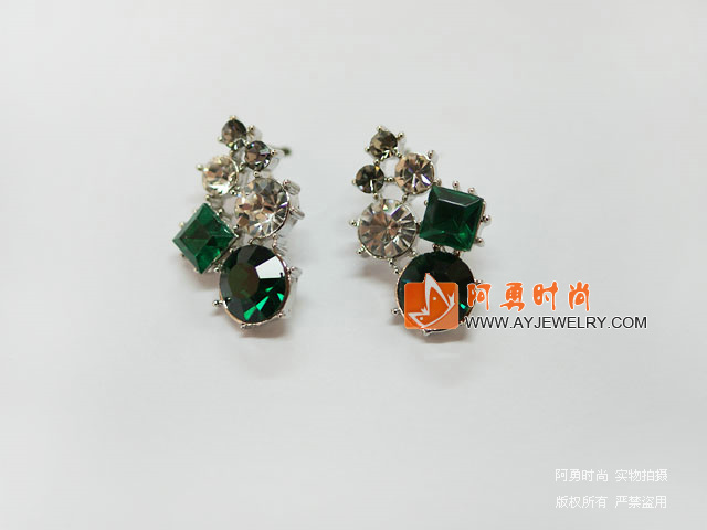 饰品编号:L331  我们主要经营 手链、项链、耳环、戒指、套链、吊坠、手机链、请方问我们的网站 www.ayjewelry.com